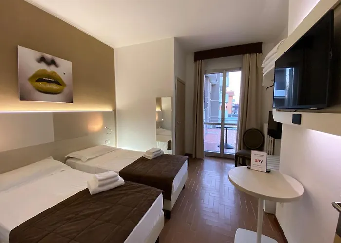 Vintage Hotel *